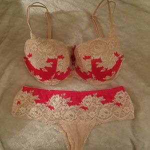 Victoria Secret Red bra 34Dand panties M